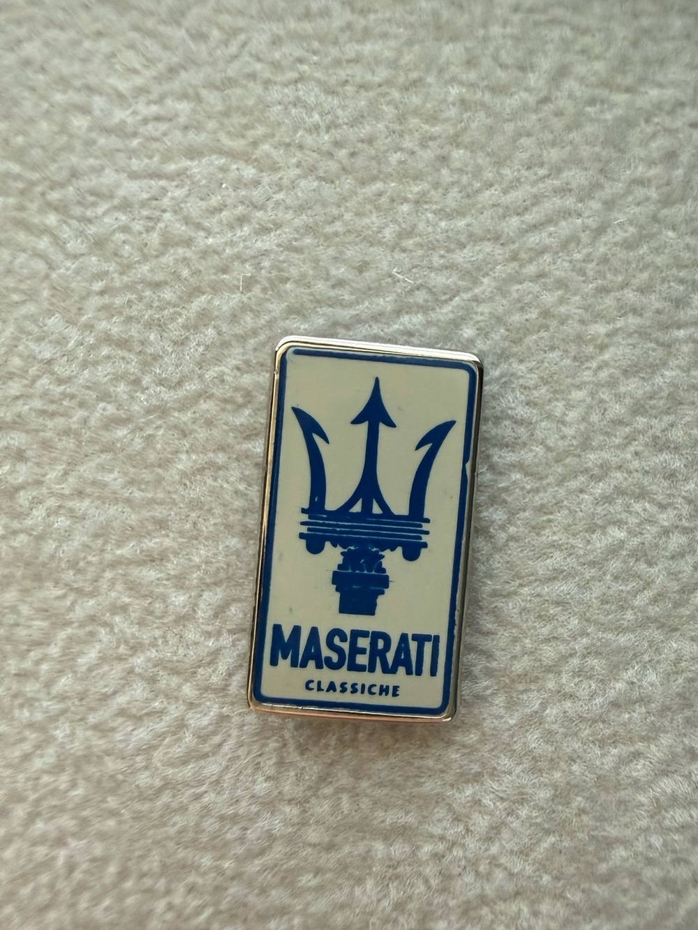 Maserati Classiche : Blue & Silver Trident lapel pin